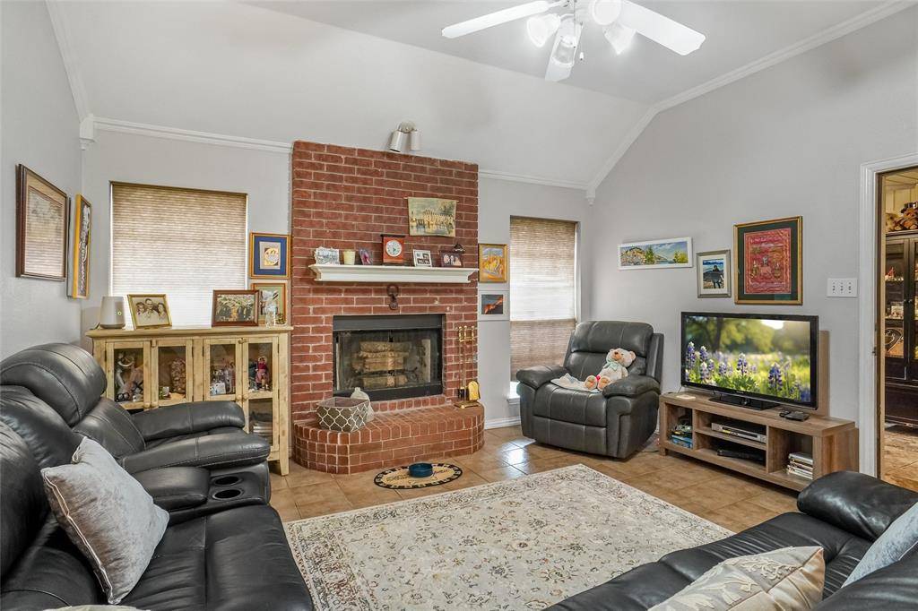 Krum, TX 76249,6813 Gregg Road