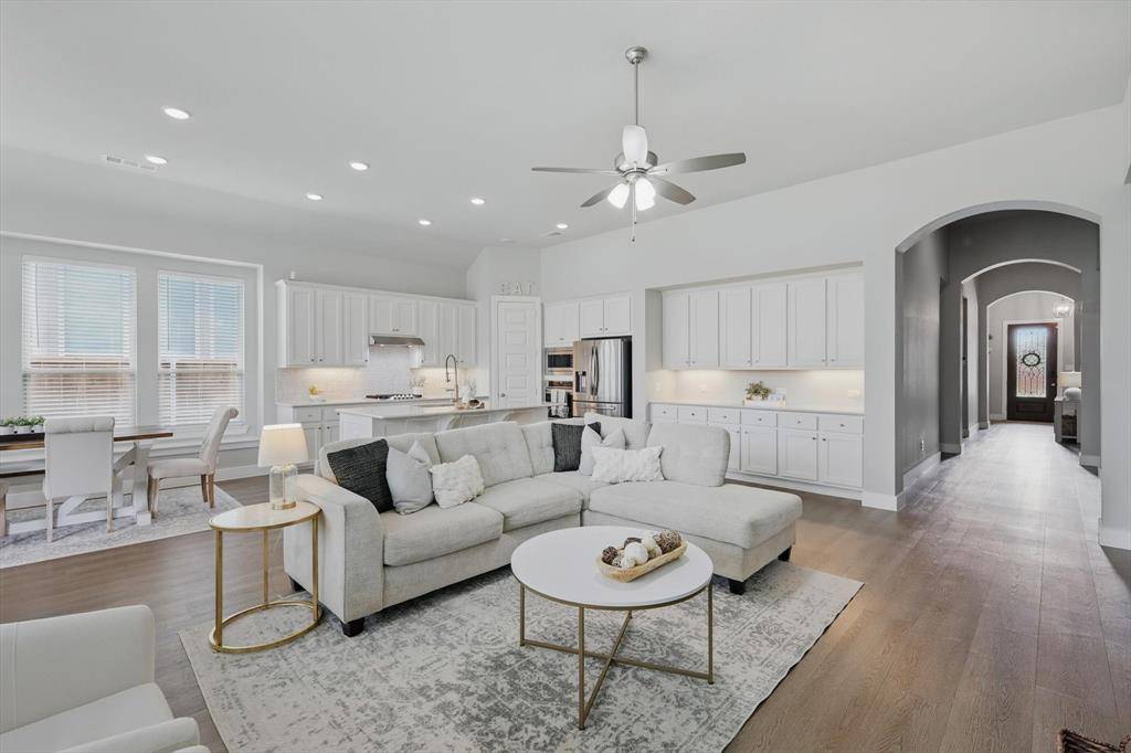 3928 Primrose Drive, Aubrey, TX 76227