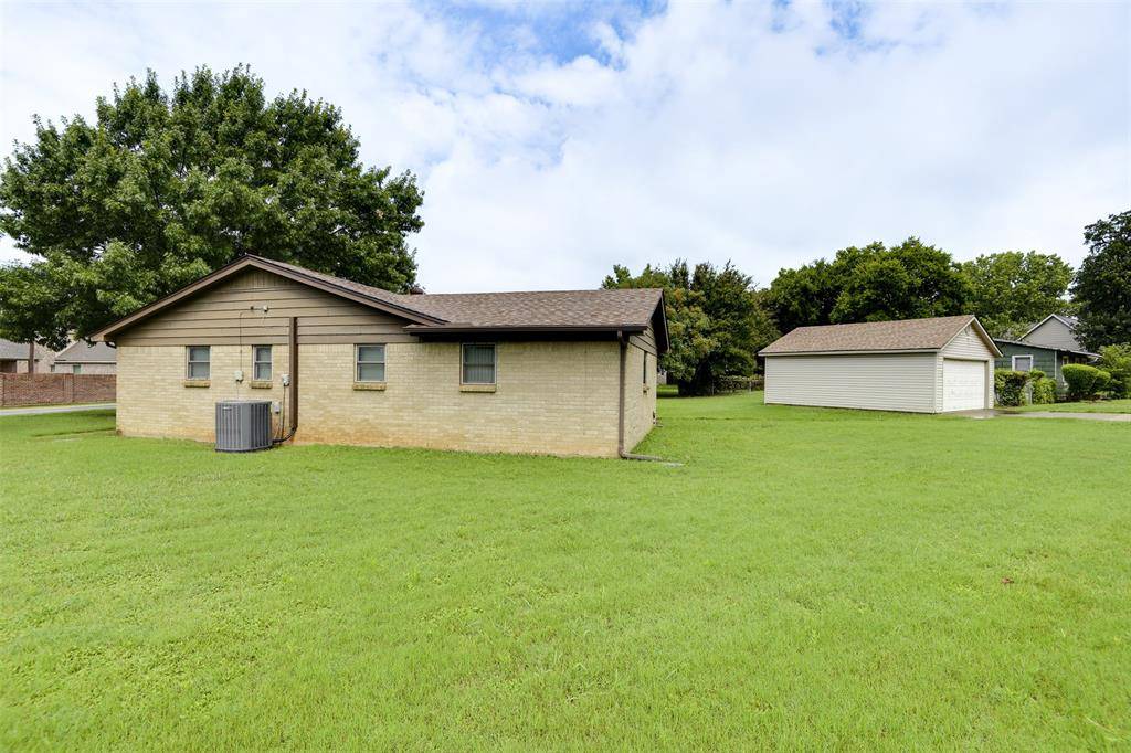 Mansfield, TX 76063,807 North Street