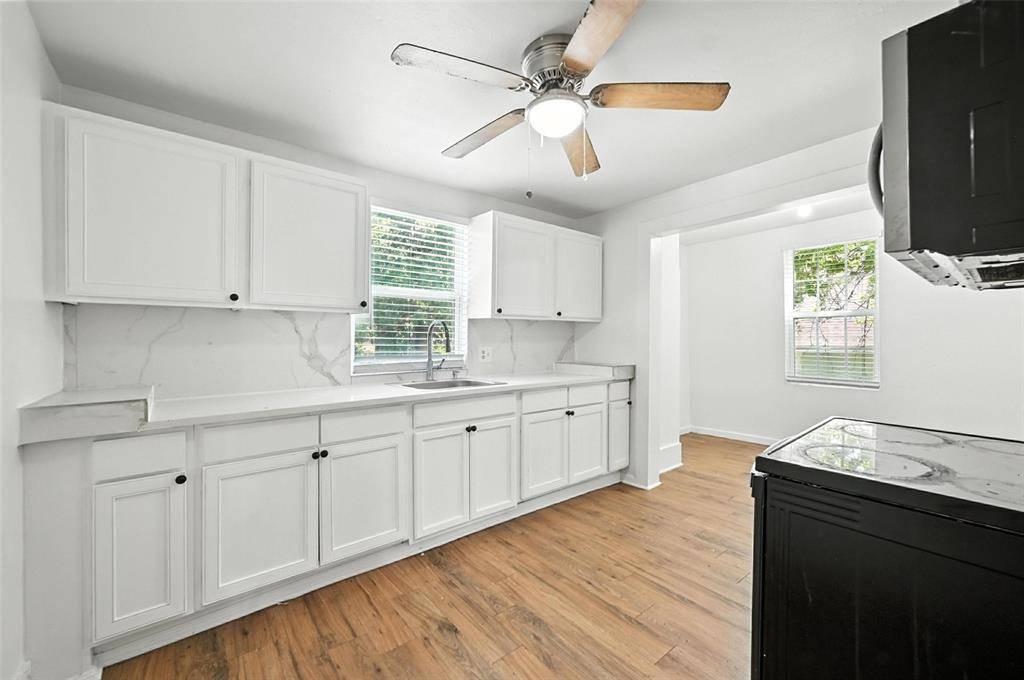 Denison, TX 75020,903 W Baker Street