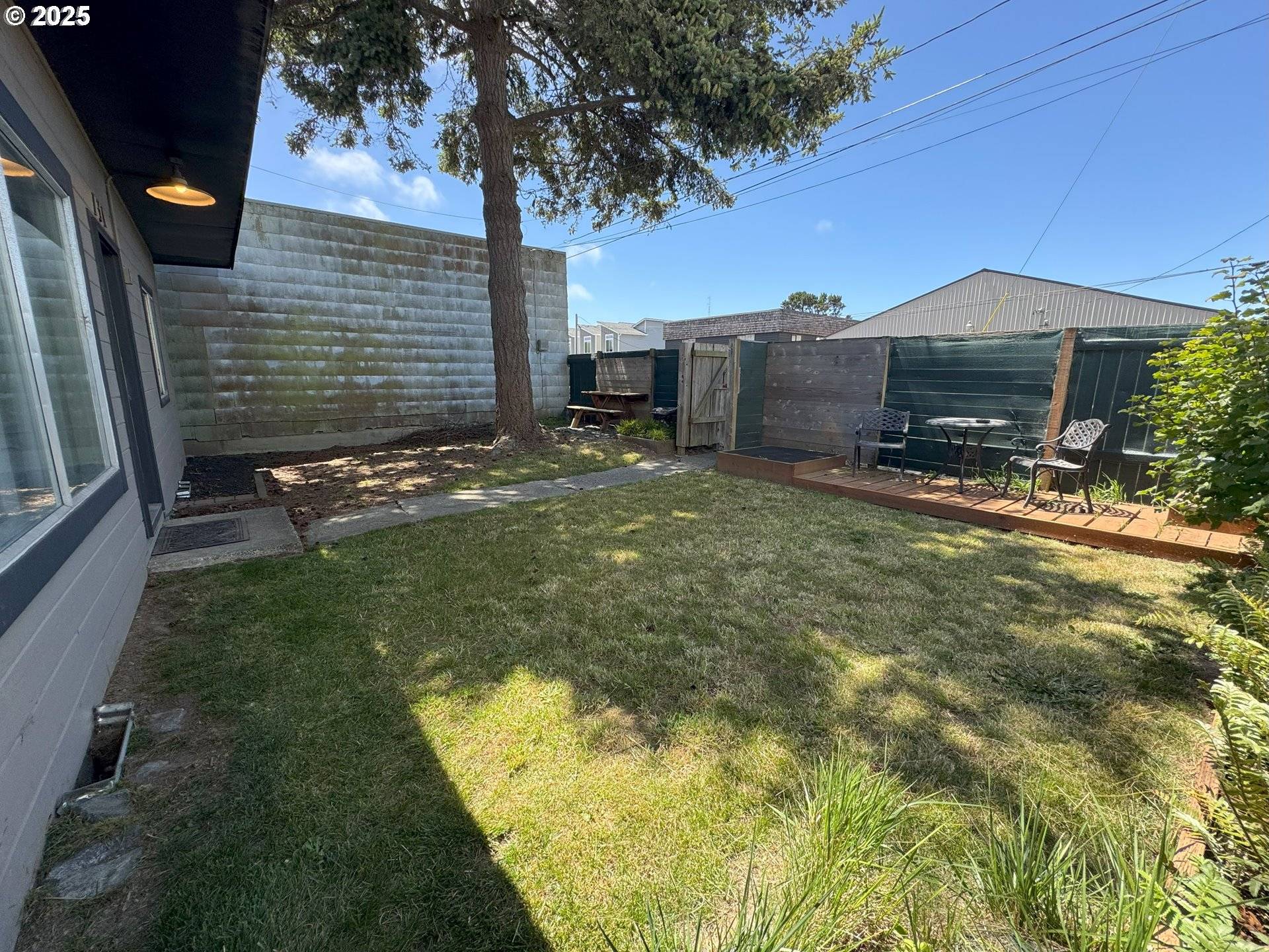 Coos Bay, OR 97420,131 S WASSON ST