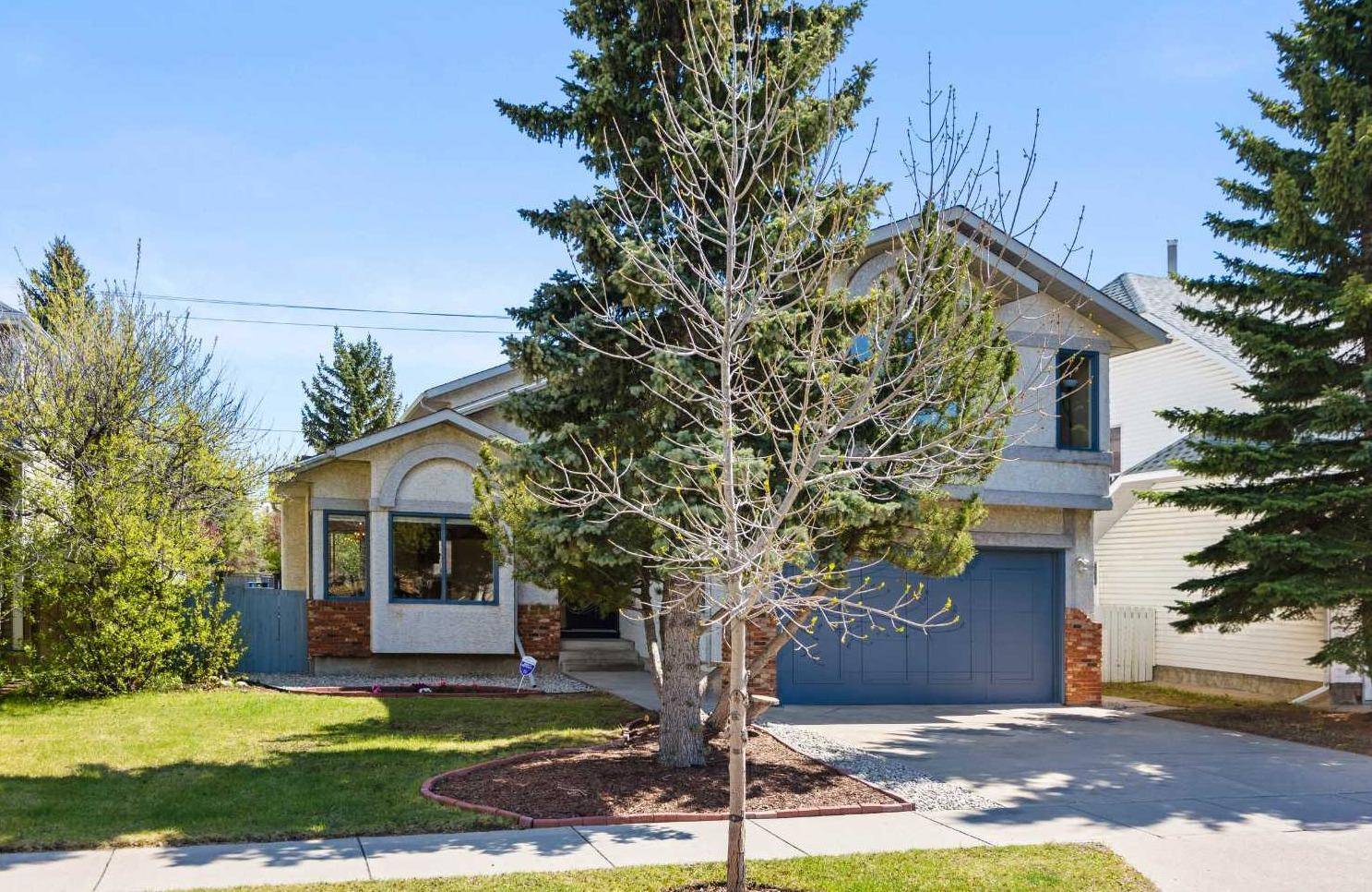 Calgary, AB T3A 4N1,8266 Edgebrook DR Northwest