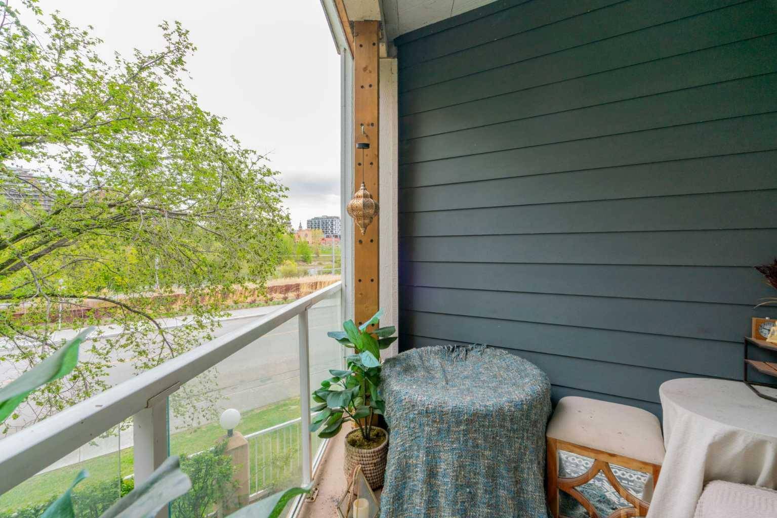 Calgary, AB T2G 5R1,333 Riverfront AVE Southeast #227