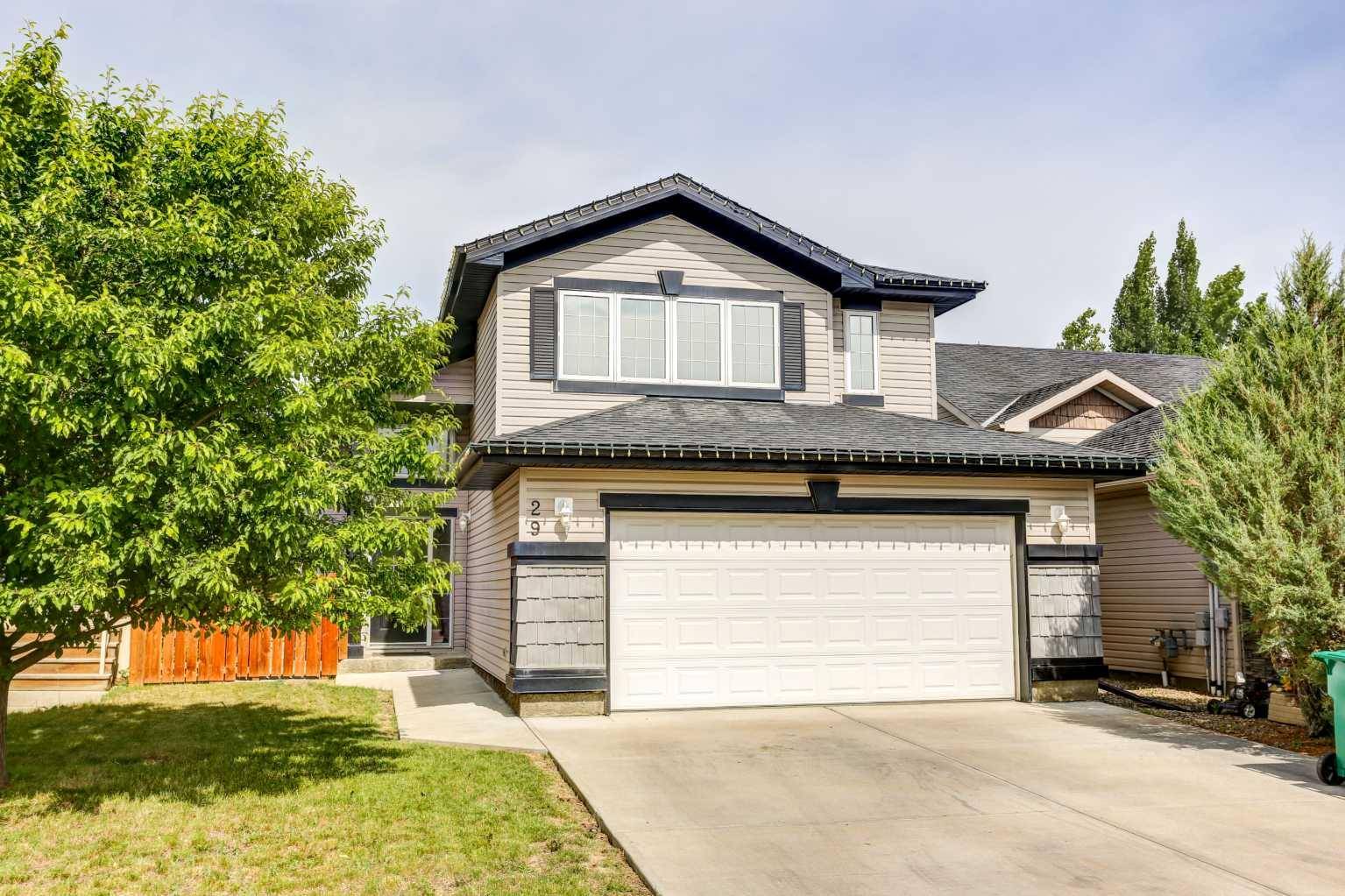 29 Coalbanks Links W, Lethbridge, AB T1J 4R8