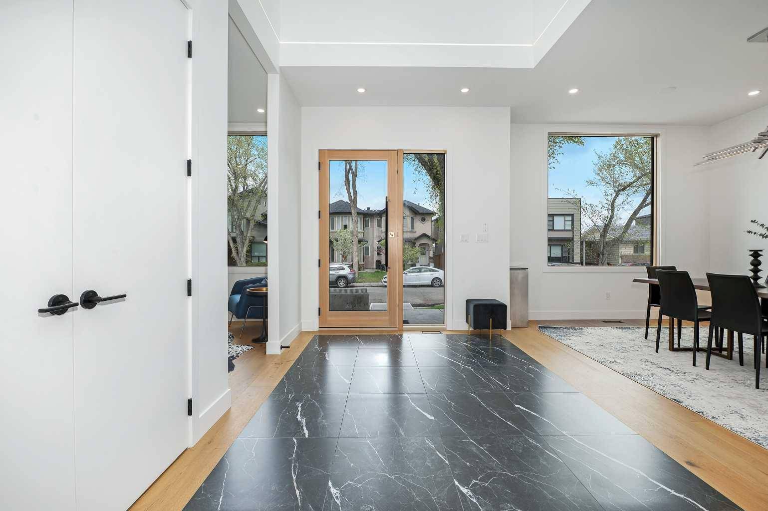 Calgary, AB T2M 2K9,517 28 AVE NW