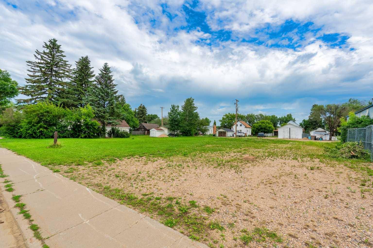 5116 53 AVE, Viking, AB T0B 1N0