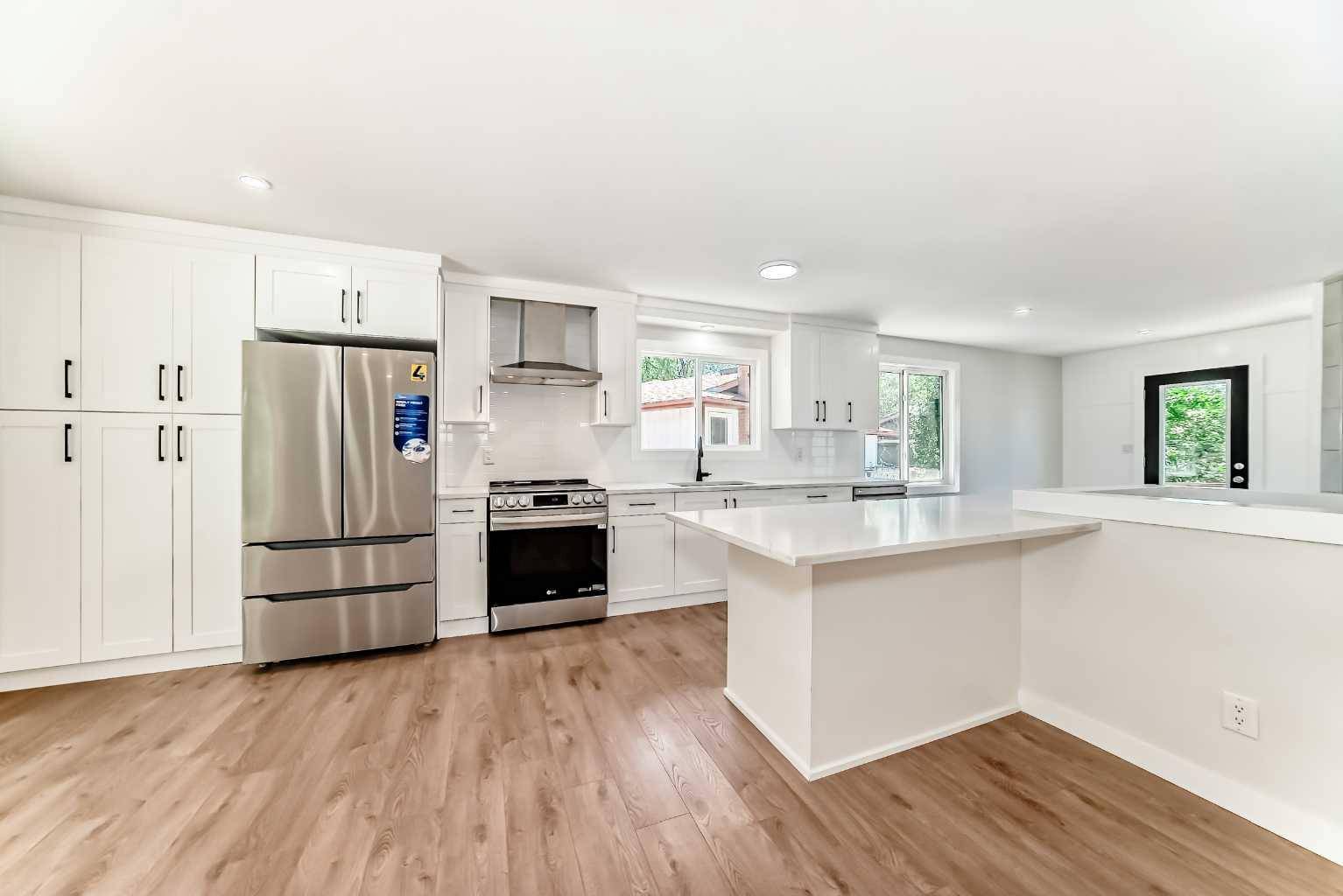 Calgary, AB T1Y 1T7,5173 Whitestone RD NE
