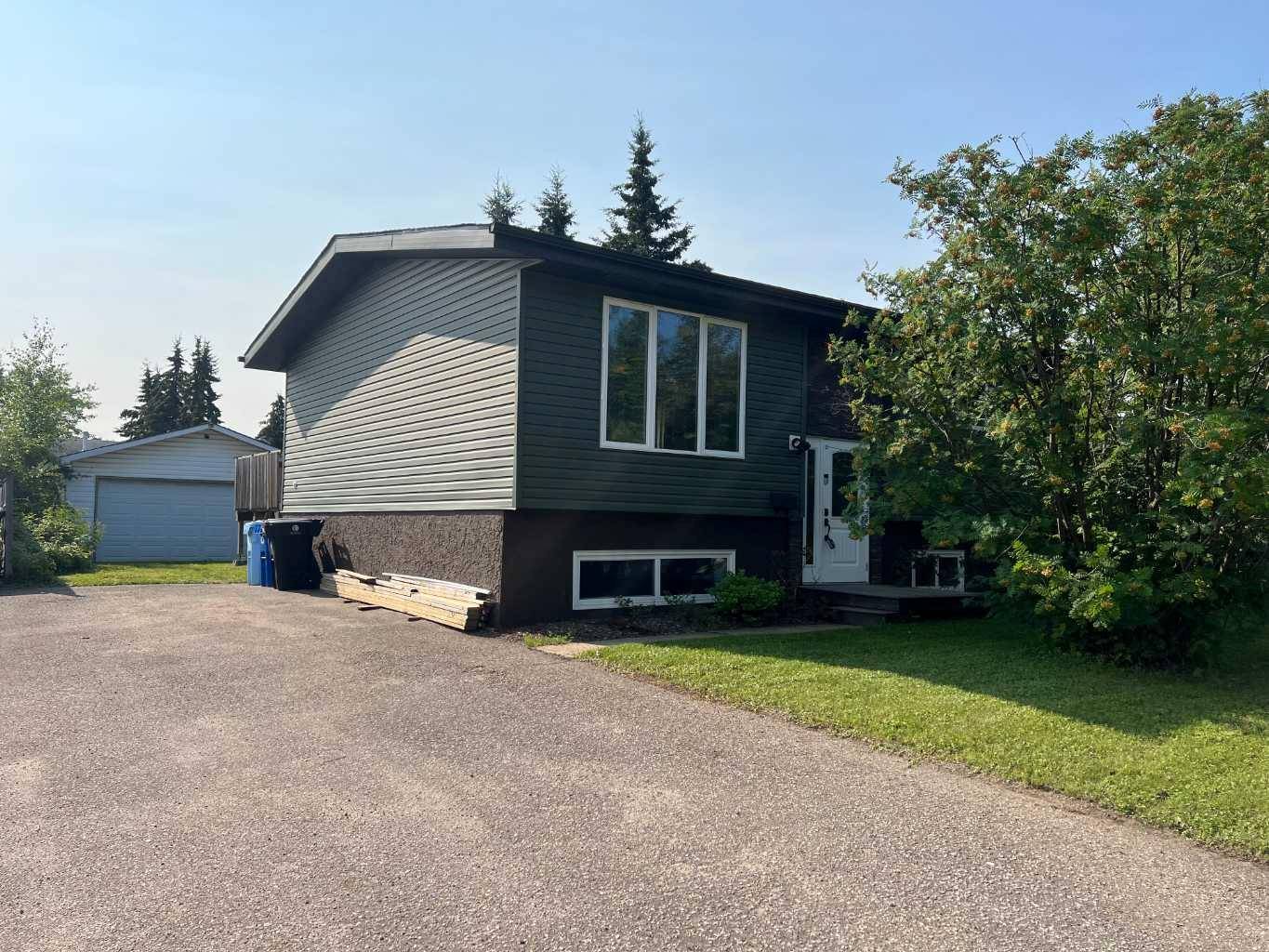 161 Ross Haven DR, Fort Mcmurray, AB T9H 3P1
