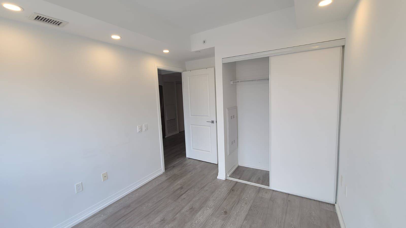 Toronto C08, ON M5B 0C3,251 JARVIS ST #1232