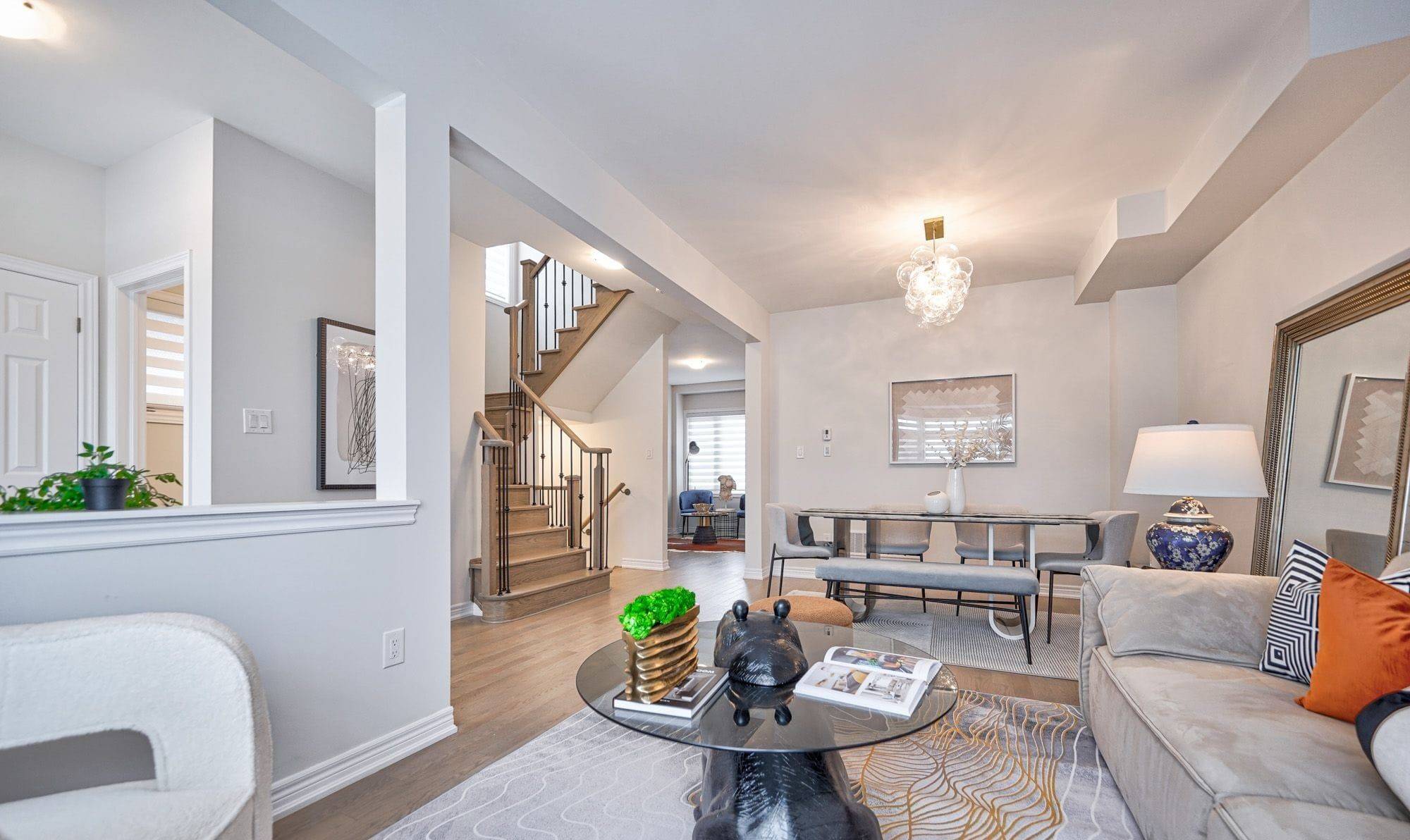 Markham, ON L6B 1N9,18 Waterleaf RD #Main House