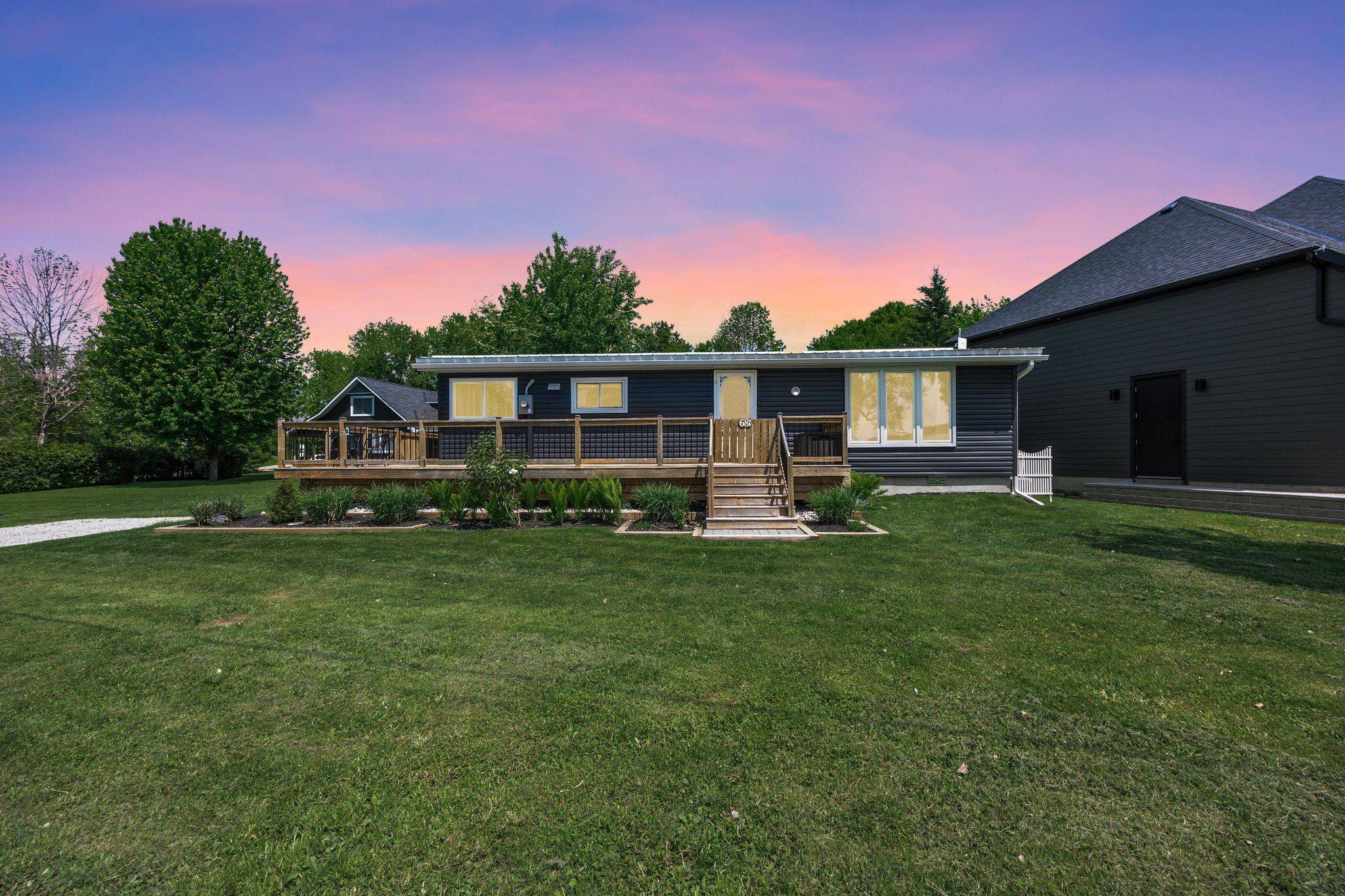 681 McMurtry RD, Midland, ON L4R 0B9