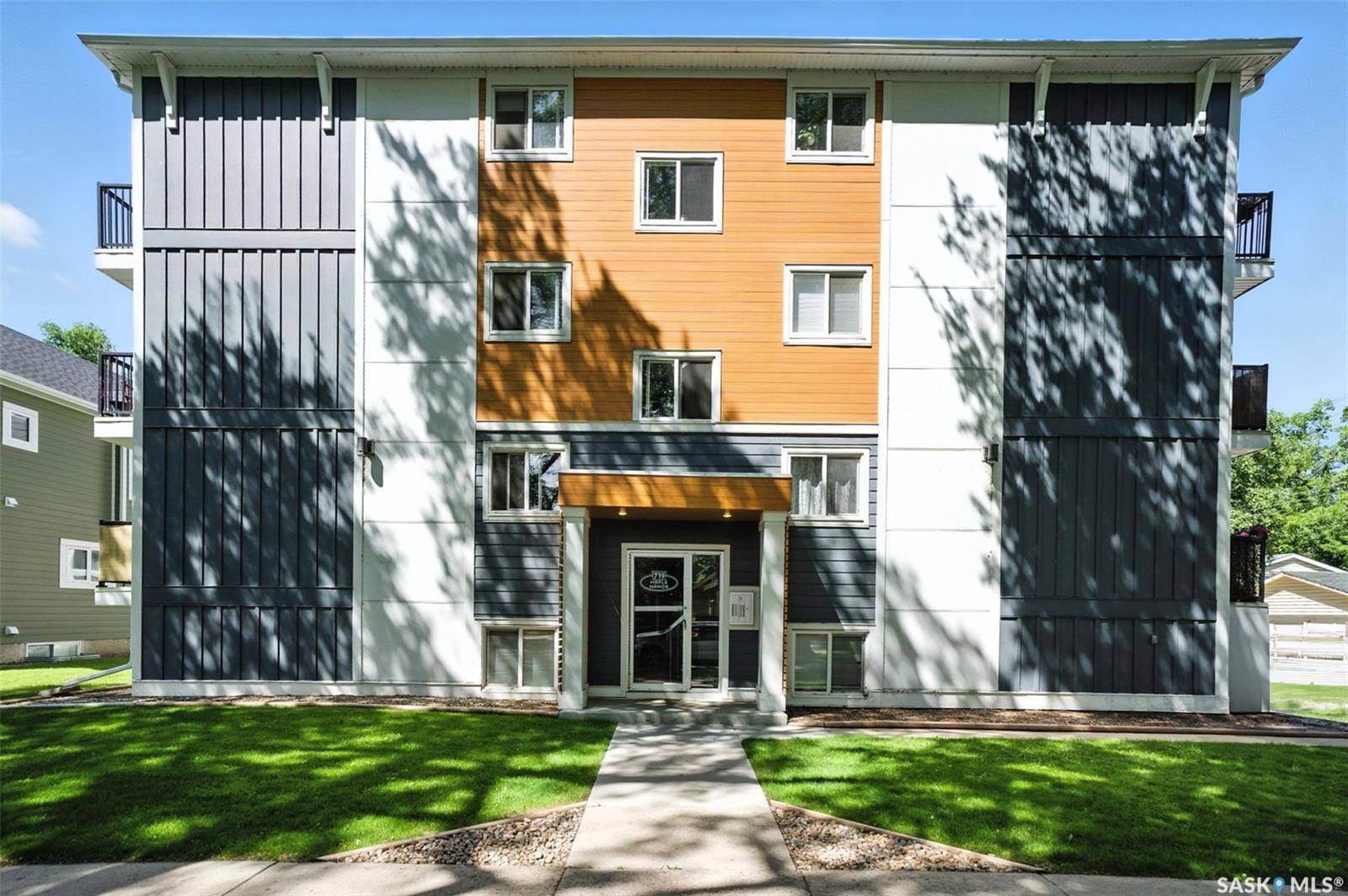 719 10th STREET E #11, Saskatoon, SK S7H 0H2