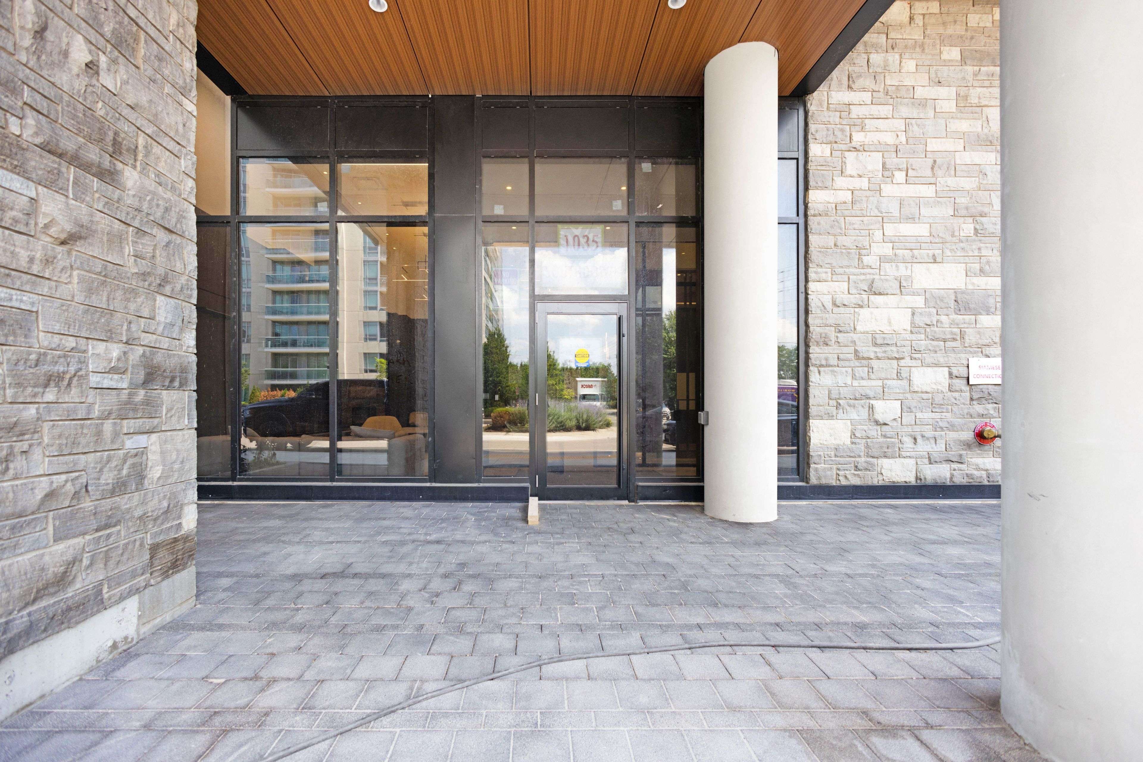 Mississauga, ON L5J 0A2,1035 Southdown RD #1907