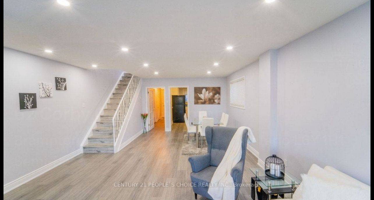 62 Corby CRES, Brampton, ON L6Y 1H1