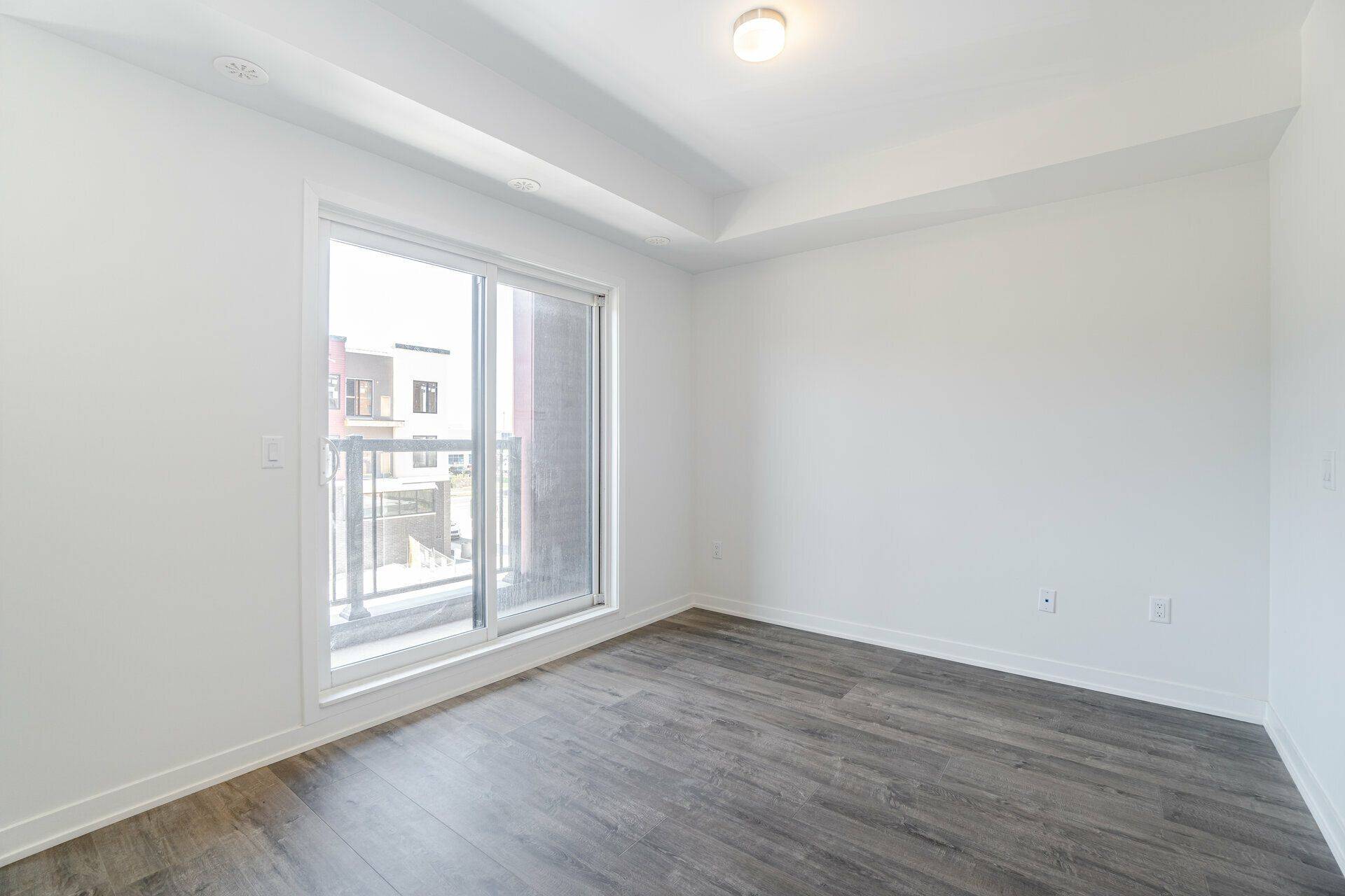 Mississauga, ON L5L 0B9,3409 Ridgeway DR #12