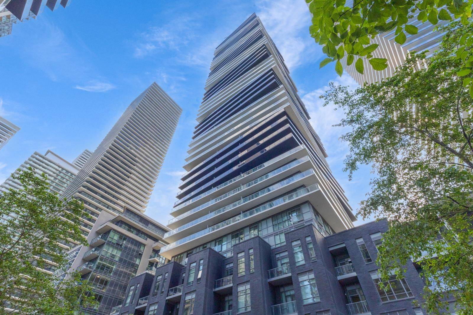 Toronto W06, ON M8V 0C4,56 Annie Craig DR #1707