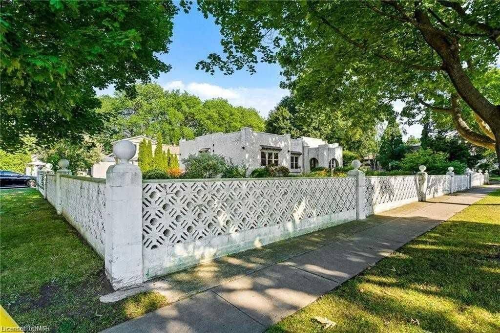 St. Catharines, ON L2R 6J1,46 MILDRED AVE