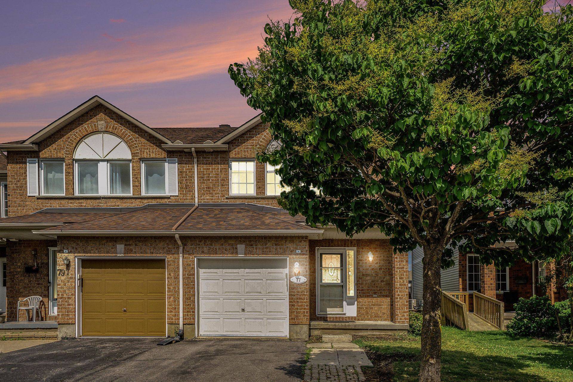 77 Palmadeo DR, Barrhaven, ON K2J 4Z4