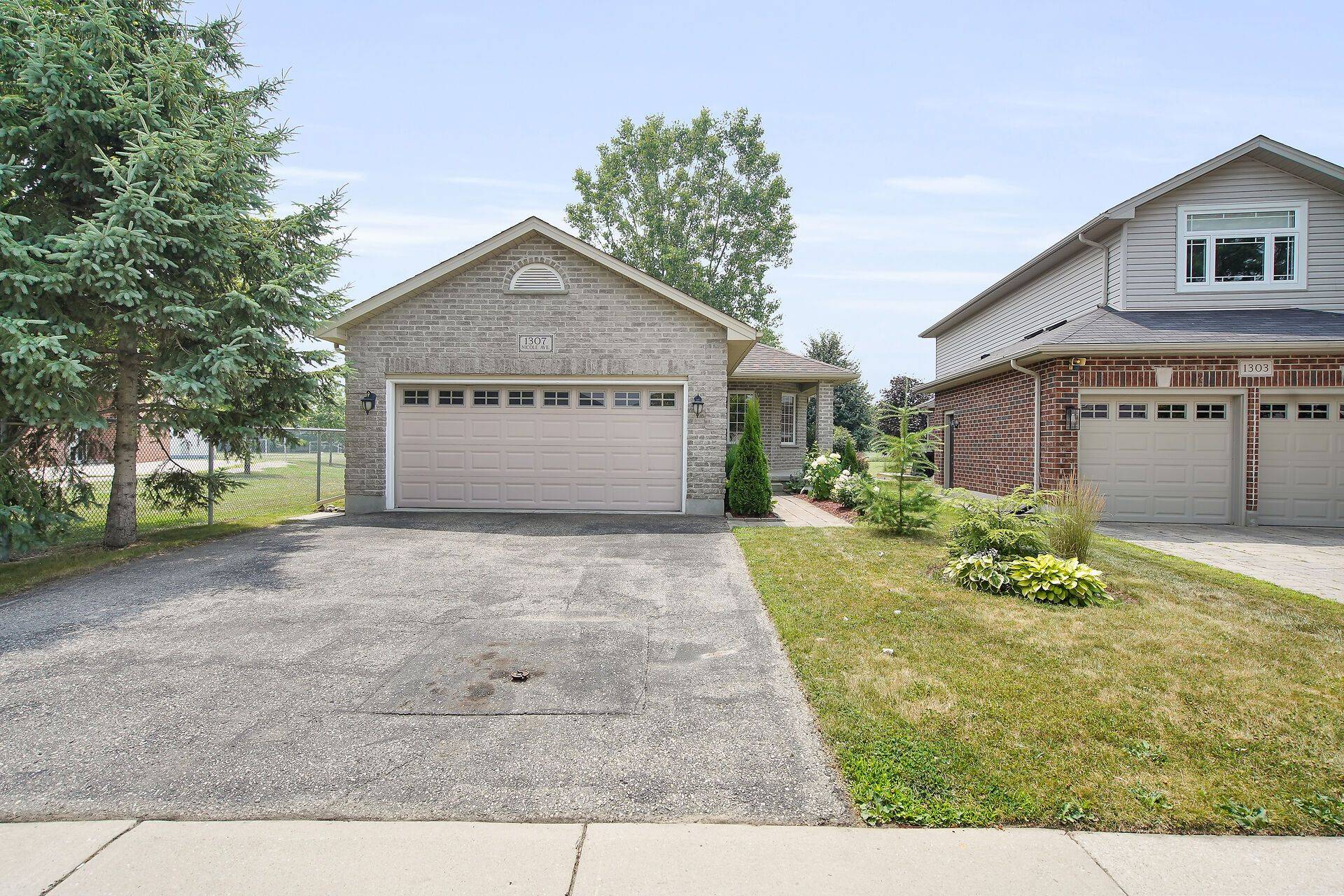 London North, ON N5X 4M7,1307 Nicole AVE