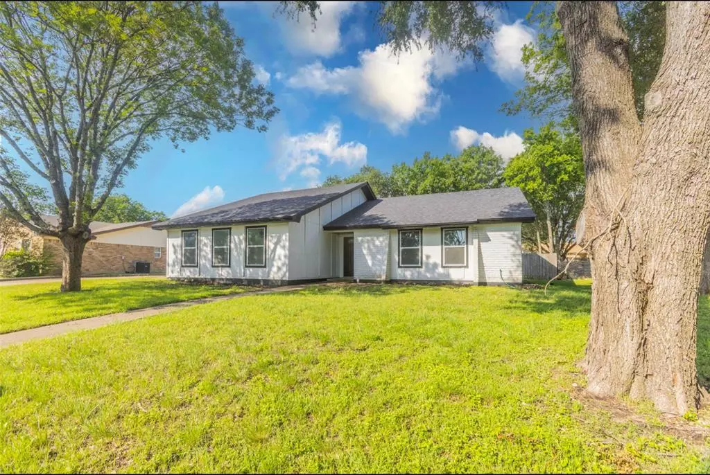 Hewitt, TX 76643,337 Travis Lane