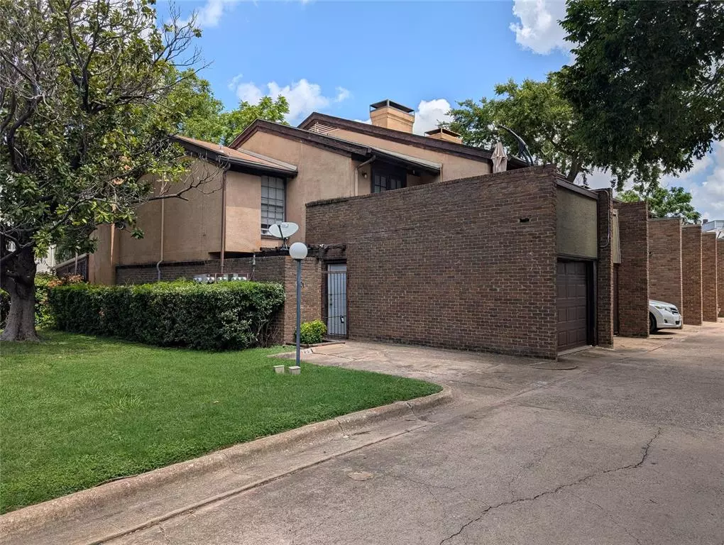 Dallas, TX 75231,6019 Ridgecrest Road #201A