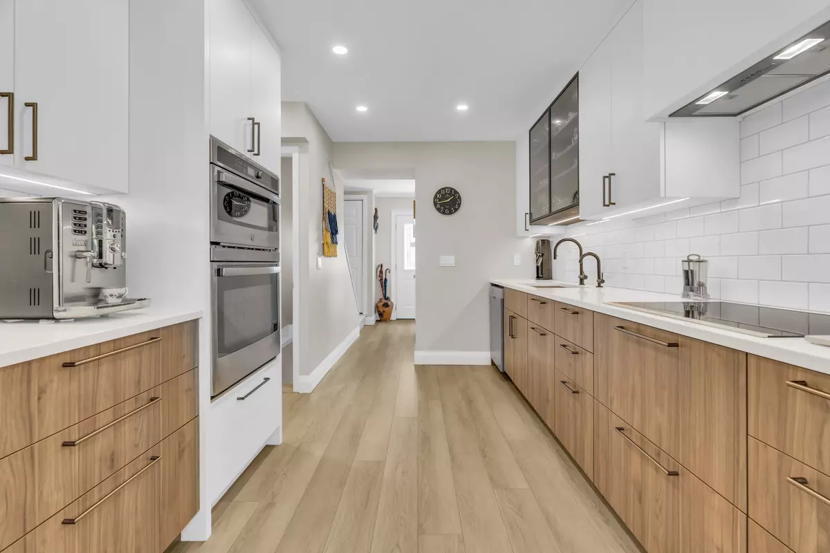 Guelph, ON N1G 2X5,295 Water ST #161