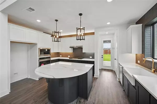 Crowley, TX 76036,1008 Tulip Place