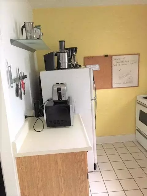 Toronto C03, ON M5N 2E9,1165 Avenue RD ##2