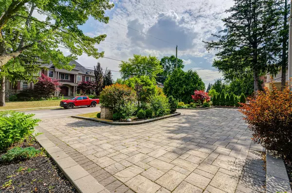 Richmond Hill, ON L4C 6C8,45 Boyle DR