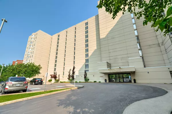 Burlington, ON L7L 5R1,5280 Lakeshore RD #205