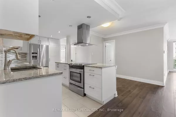 Toronto W08, ON M9C 4W2,820 Burnhamthorpe RD #803
