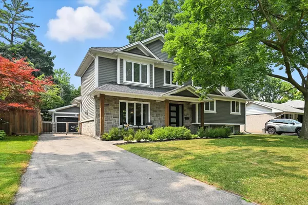 5221 Meadowhill RD, Burlington, ON L7L 3K9