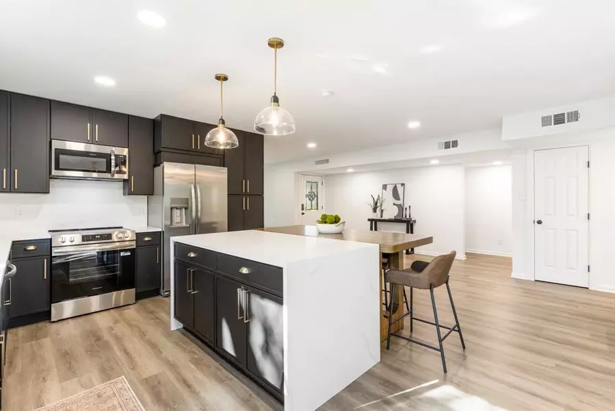 8523 Grumman Drive, Dallas, TX 75228