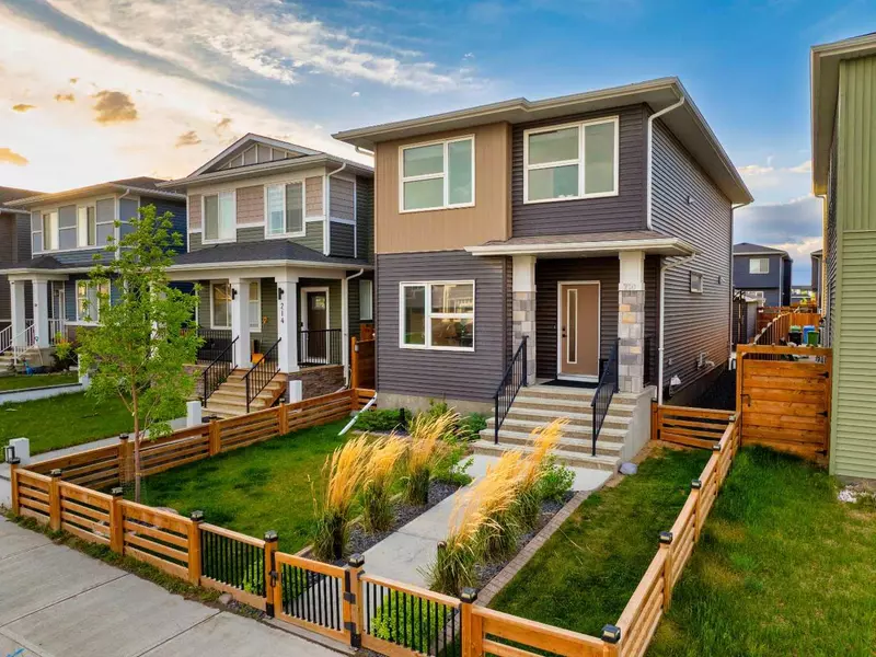 210 Chelsea Heath, Chestermere, AB T1X 2N5