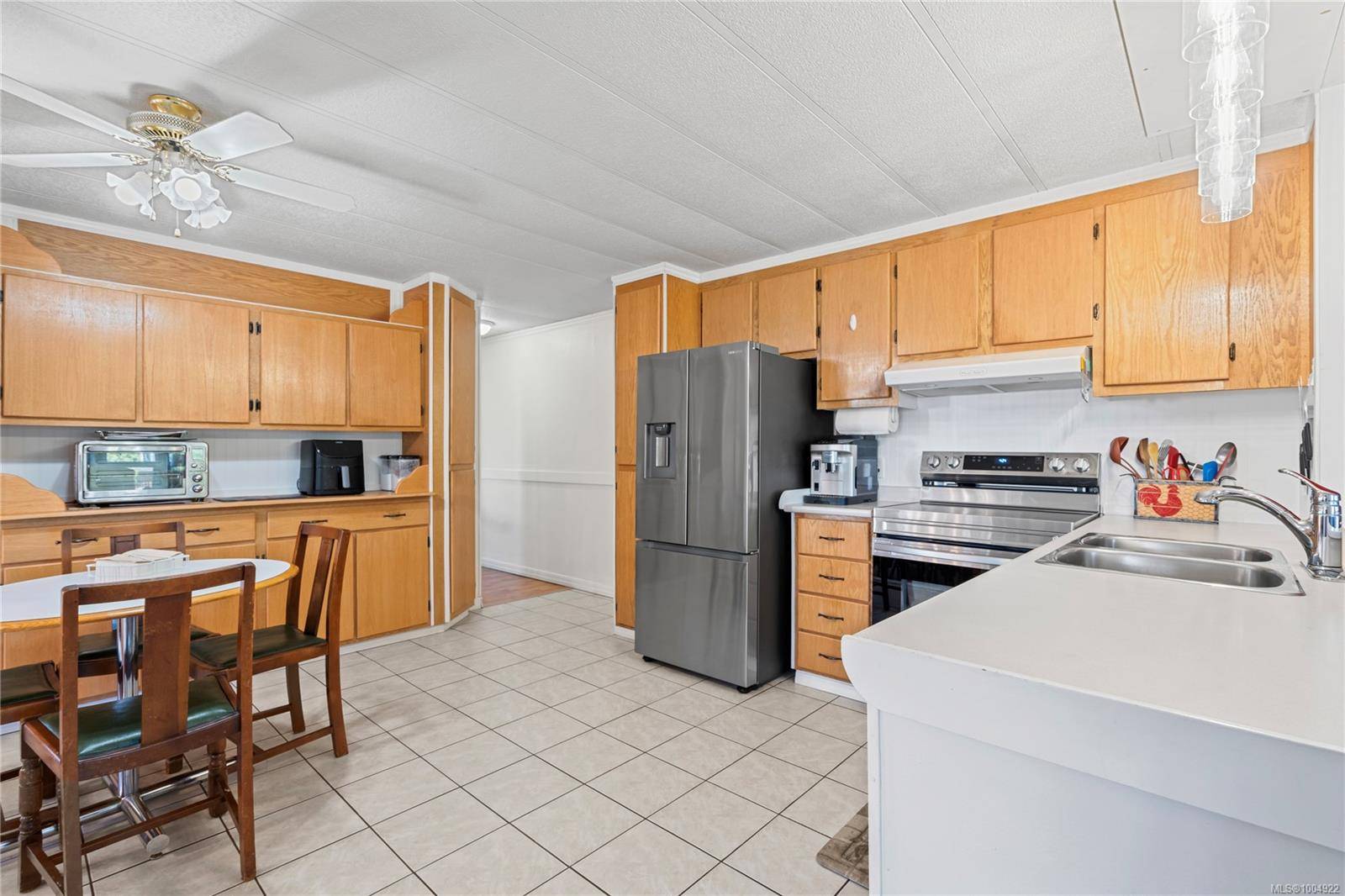 Coombs, BC V0R 1M0,1700 Alberni Hwy #20