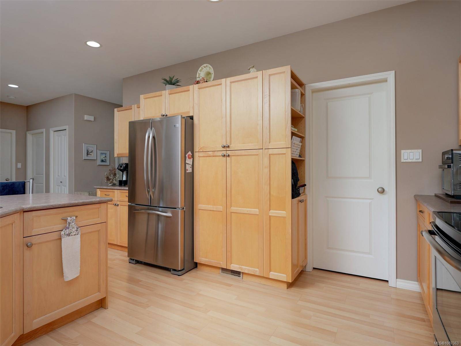 Mill Bay, BC V0R 2P2,912 Brulette Pl #35