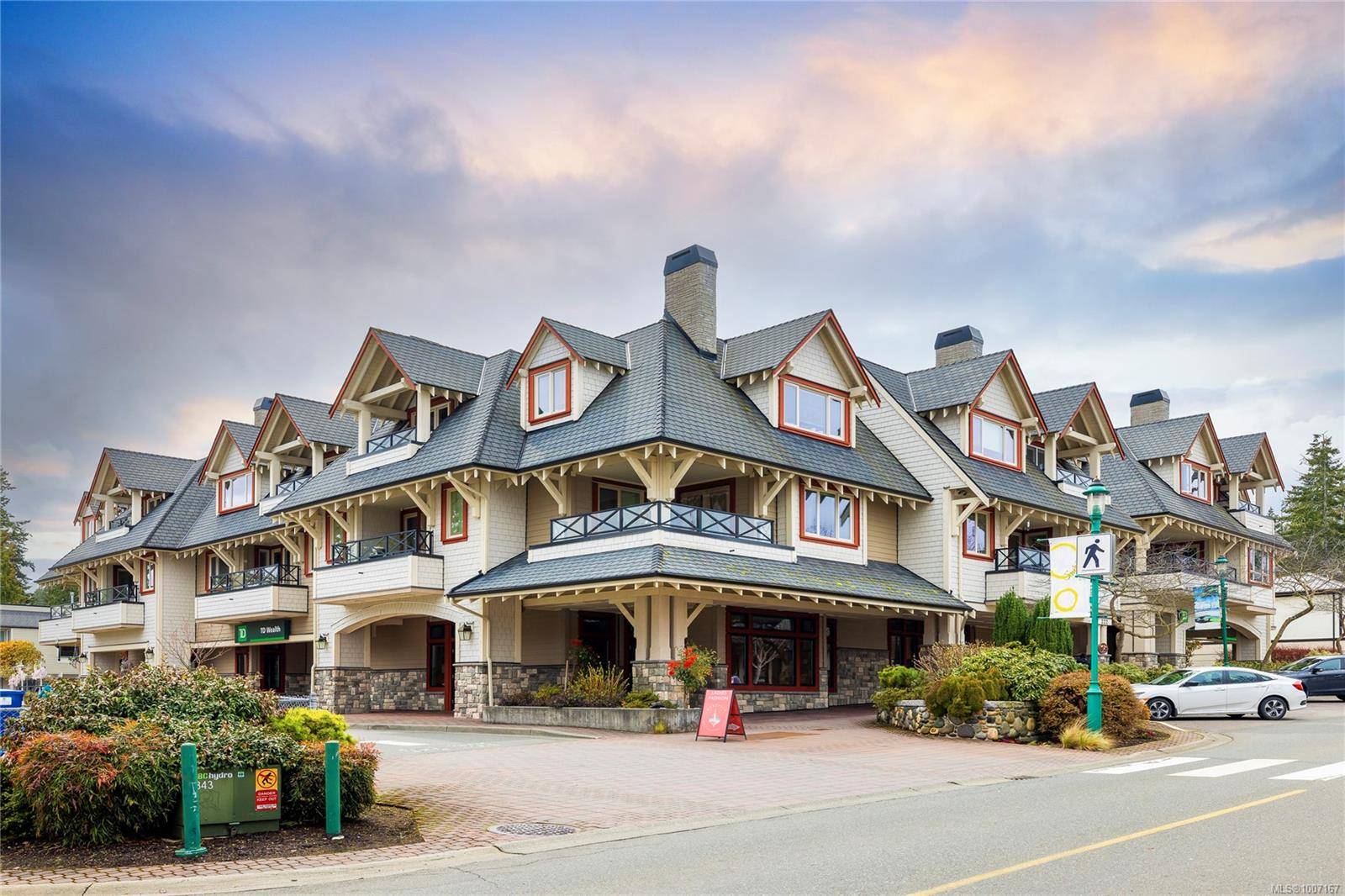 222 Second Ave #204, Qualicum Beach, BC V9K 0A4