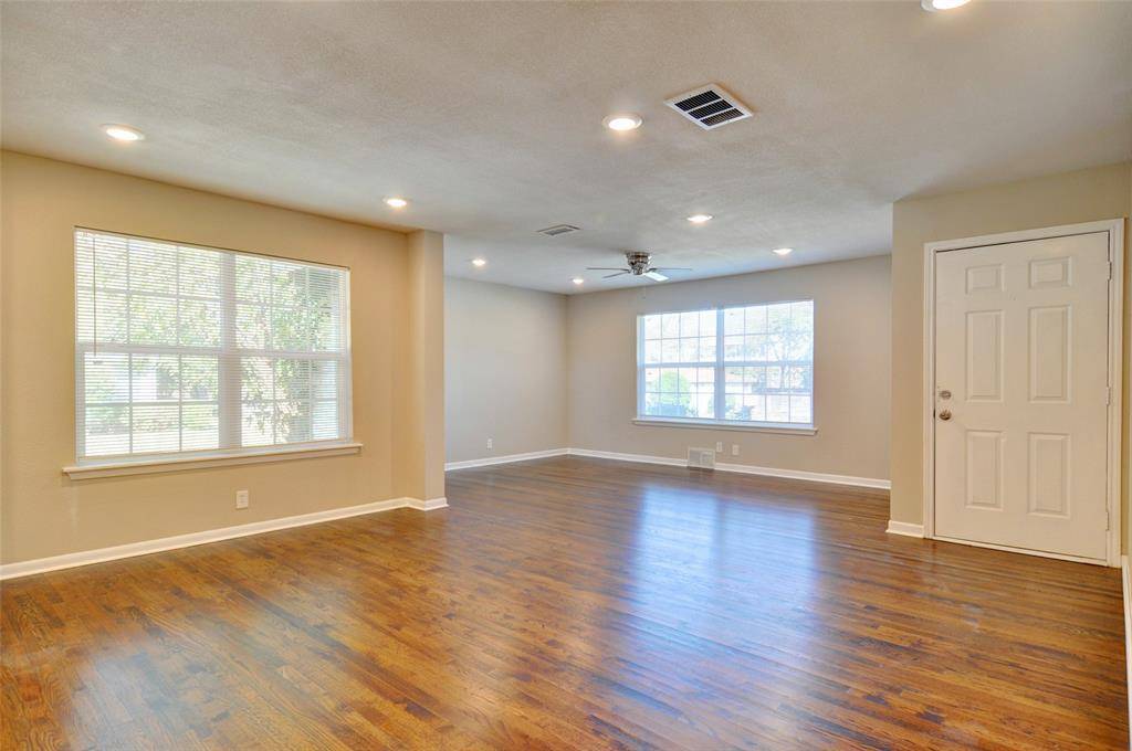 Fort Worth, TX 76109,3700 Jeanette Drive