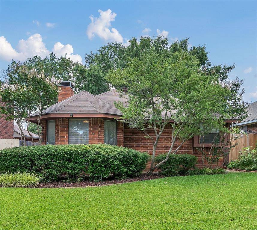 744 Red Oak Drive, Lewisville, TX 75067