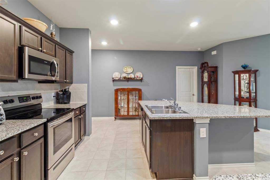 Princeton, TX 75407,904 Meadow Wood Lane