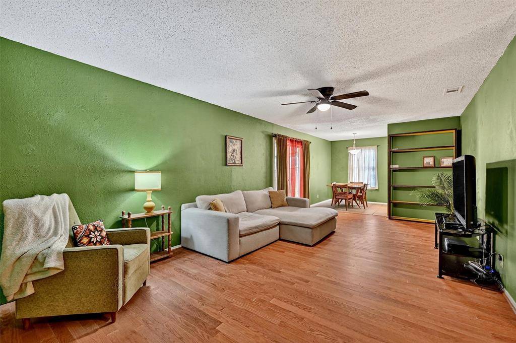 Denison, TX 75020,813 Glen Key Street
