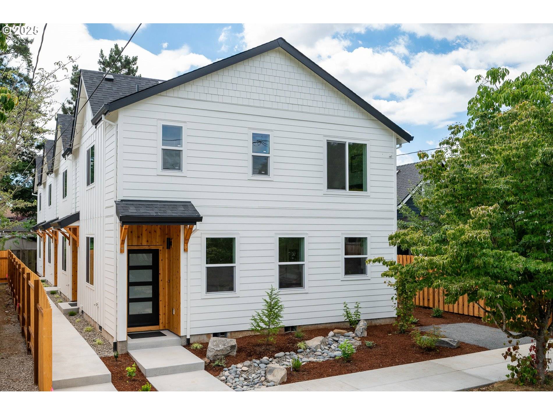 8356 NE Holladay ST, Portland, OR 97220