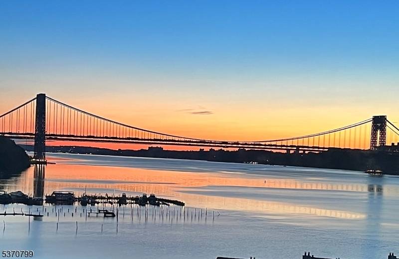 Edgewater Boro, NJ 07020,1203 River Rd 11D