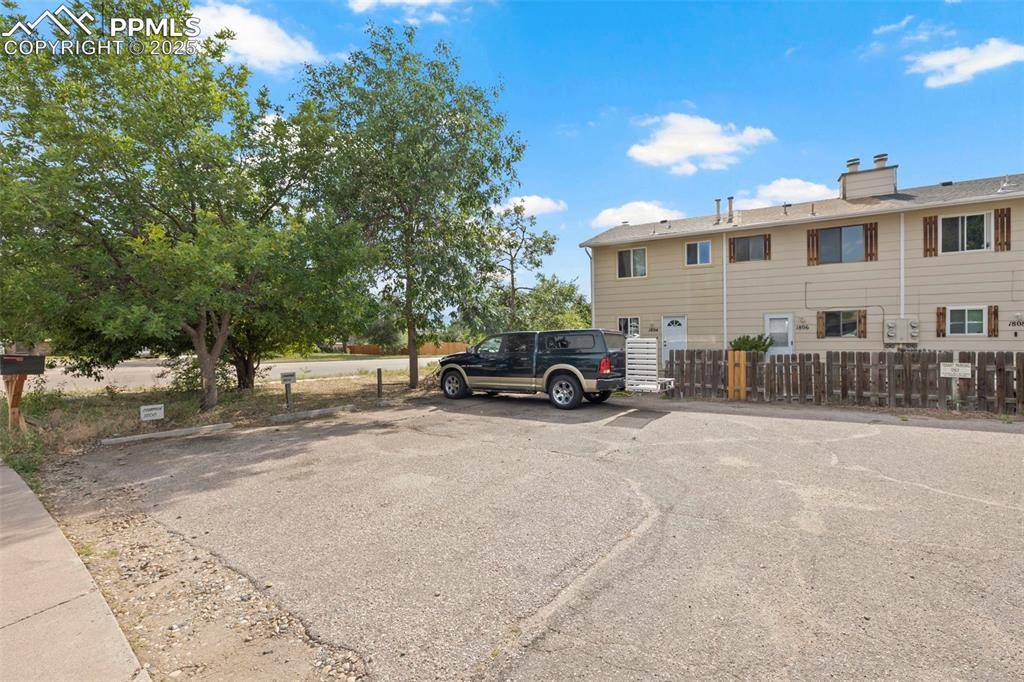 1806 Myakka WAY, Colorado Springs, CO 80915
