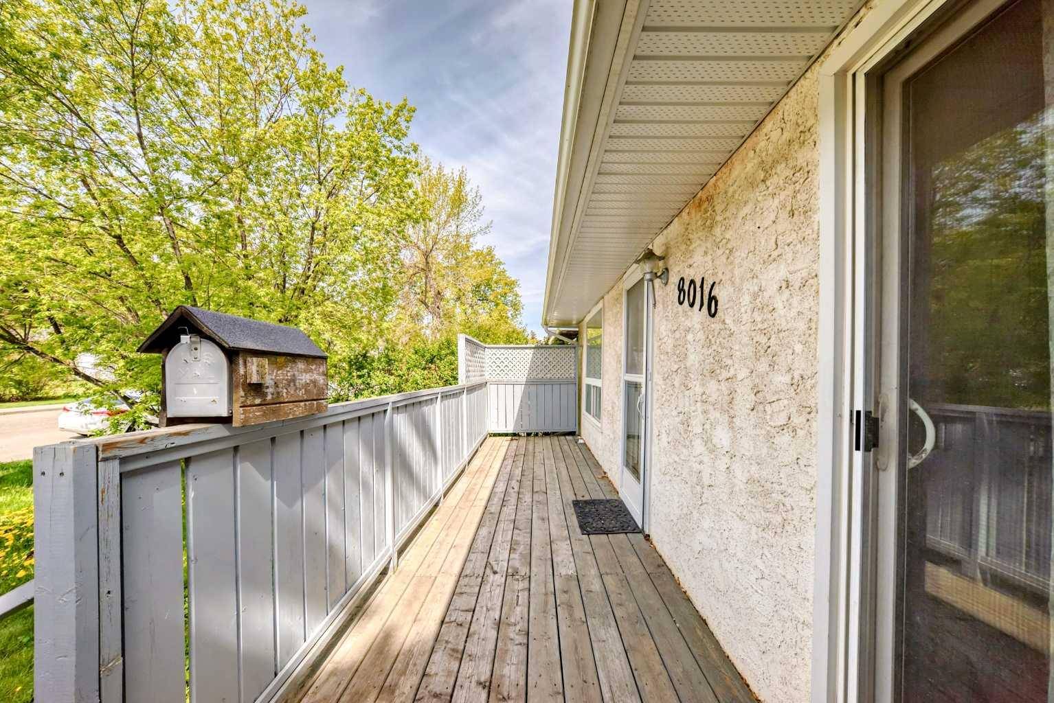 Calgary, AB T3B 1L7,8016 33 AVE NW