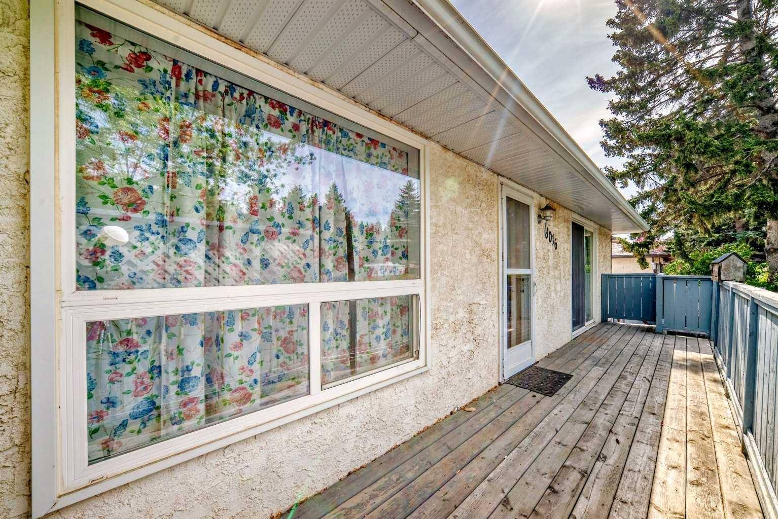 Calgary, AB T3B 1L7,8016 33 AVE NW