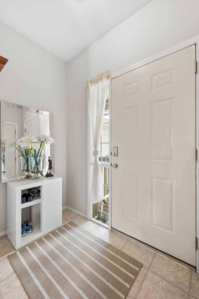 Airdrie, AB T4B 2Y9,720 Willowbrook RD Northwest #702