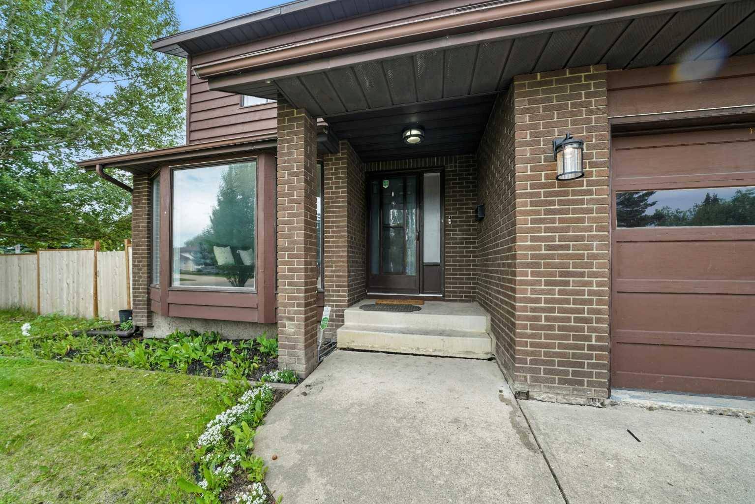 Red Deer, AB T4P 2Y6,1 Rollis ST