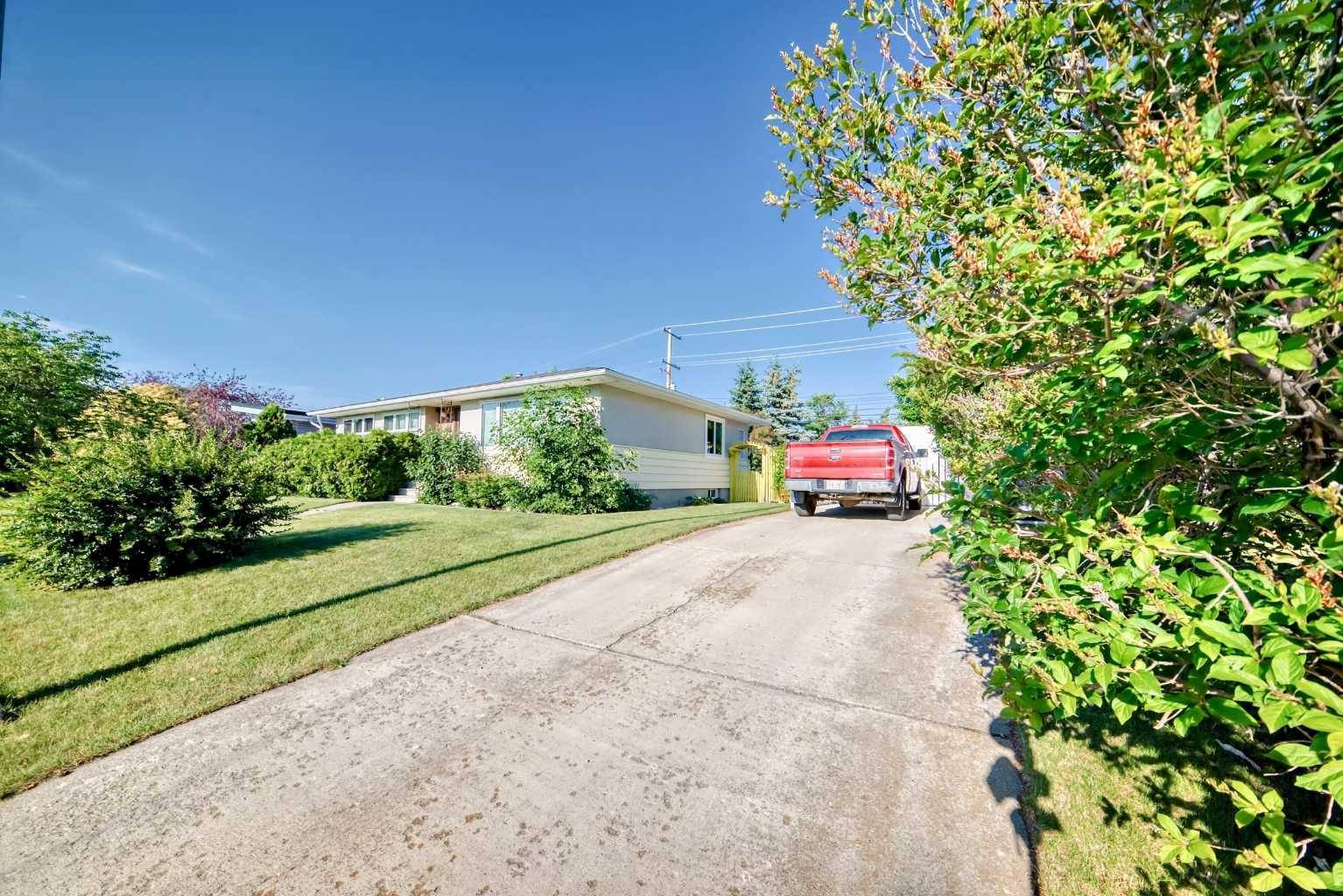 Calgary, AB T3C2X7,143 Waskatenau CRES SW