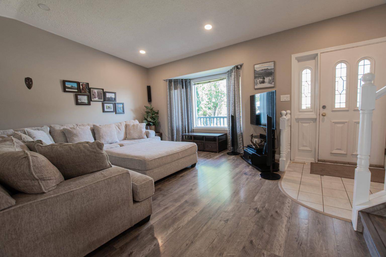 Grande Prairie, AB T8V 6E5,9609 72 AVE
